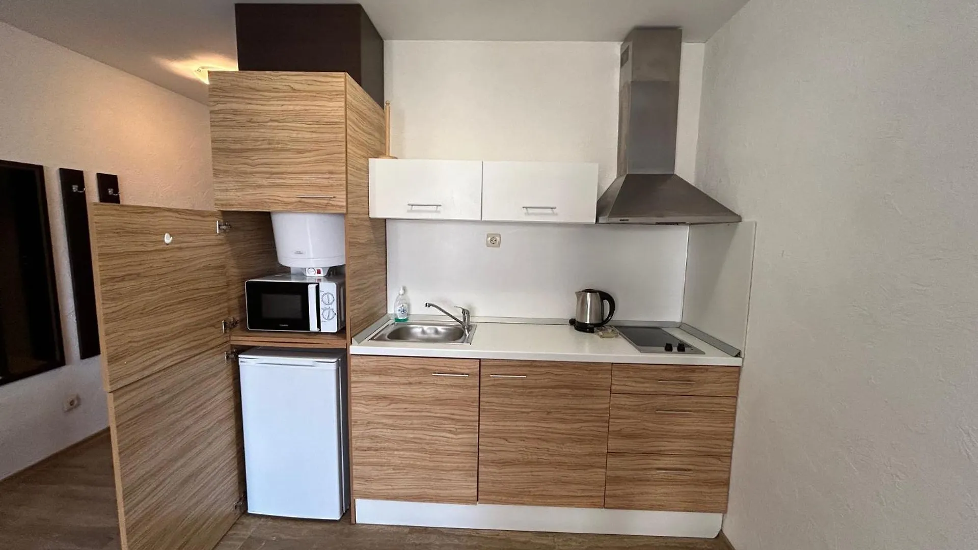 Apartments Amara ساني بيتش شقة فندقية